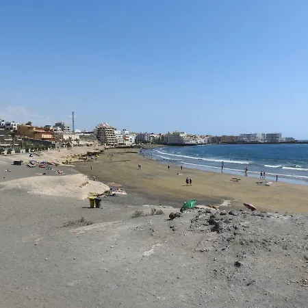 Cm 2 Bd Near The Sea Apartman