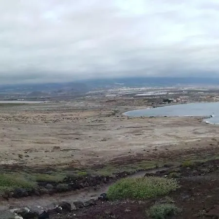 Cm 2 Bd Near The Sea *