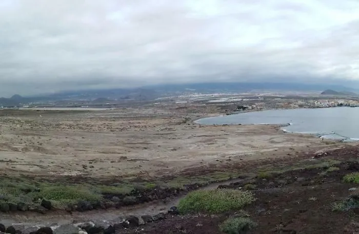 Cm 2 Bd Near The Sea *